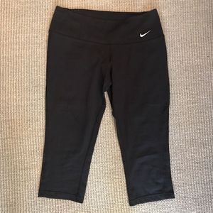 Womens NIKE Dry Fit Black Cropped Legging Athletic